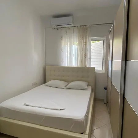 Saranda Private House Sea View *